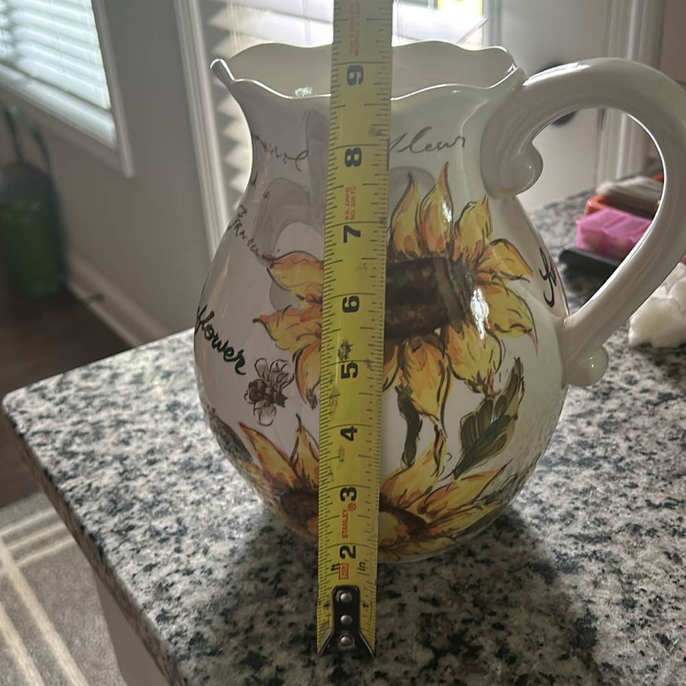 Beautiful Sunflower 🌻 Pitcher for sale. - Picture 6 of 7